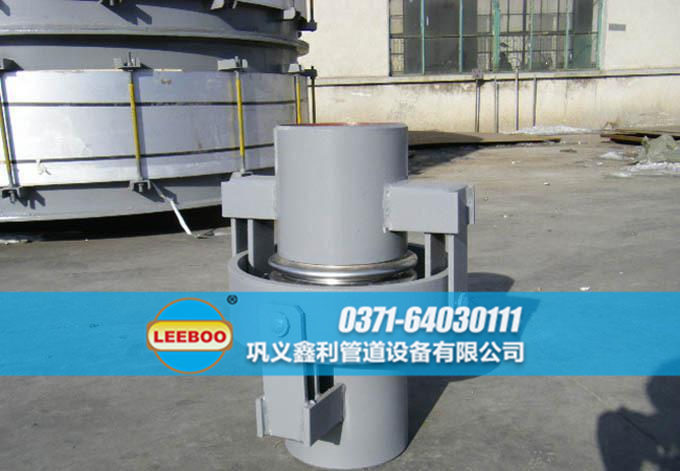 萬向鉸鏈<a href=http://www.yfpm.com.cn target=_blank class=infotextkey>補償器</a>發(fā)貨現(xiàn)場