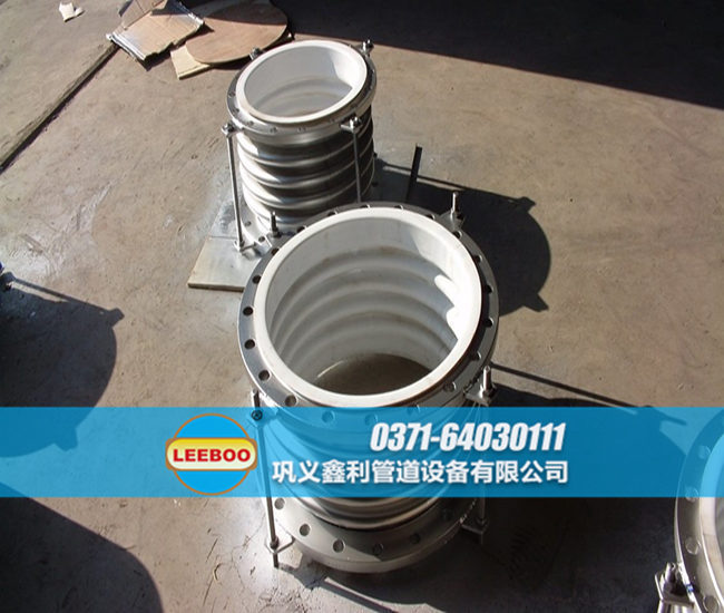 襯四氟不銹鋼<a href=http://www.yfpm.com.cn target=_blank class=infotextkey>補(bǔ)償器</a>