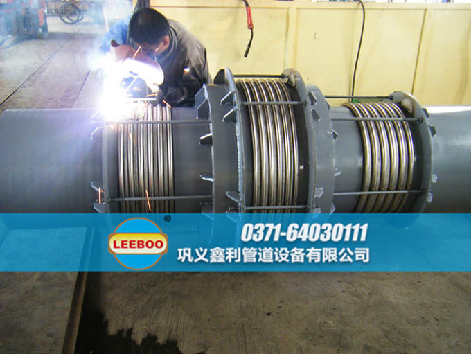 直管壓力平衡<a href=http://www.yfpm.com.cn target=_blank class=infotextkey>補償器</a>生產(chǎn)車間